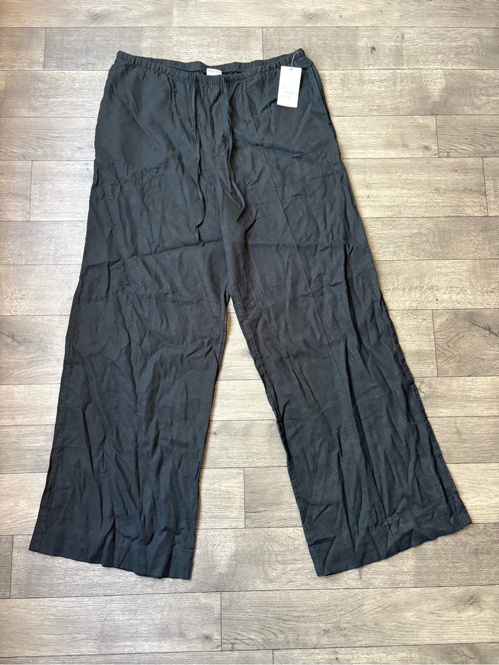 Relaxed Black Drawstring Wide-Leg Dress Pants